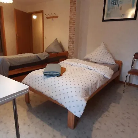 Doppelzimmer Fuer 2 Personen Πανσιόν Schwallungen